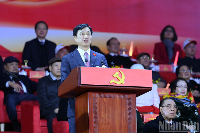 Tổng Bí thư Tô Lâm dự chương trình nghệ thuật đặc biệt Dưới lá cờ vẻ vang của Đảng” Tổng Bí thư Tô Lâm dự chương trình nghệ thuật đặc biệt Dưới lá cờ vẻ vang của Đảng”