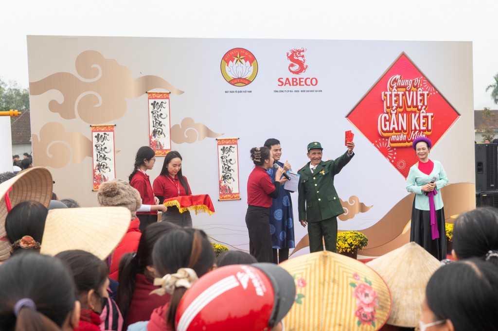 Nghệ An rộn ràng “vị Tết” gắn kết tại sự kiện cộng đồng Chung vị Tết Việt