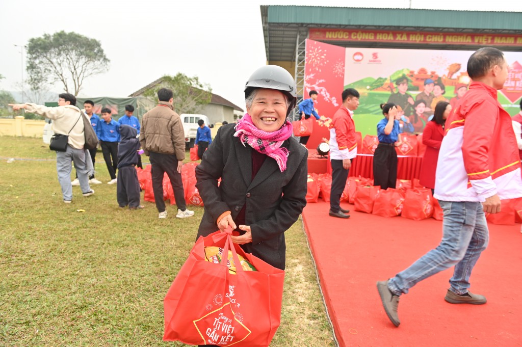 Nghệ An rộn ràng “vị Tết” gắn kết tại sự kiện cộng đồng Chung vị Tết Việt