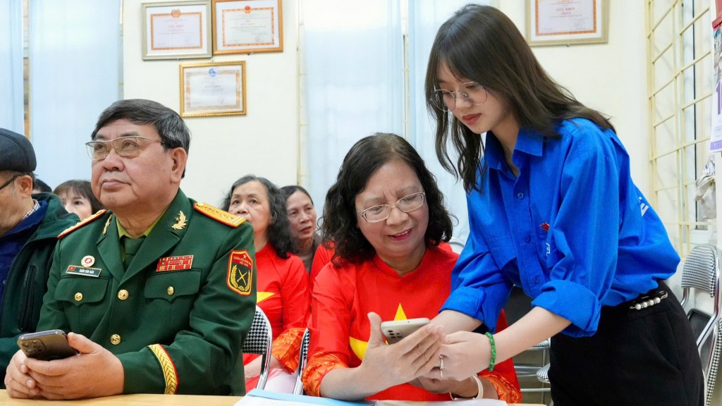 Chuyển đổi số cộng đồng bắt đầu từ sức trẻ sáng tạo Chuyển đổi số cộng đồng bắt đầu từ sức trẻ sáng tạo