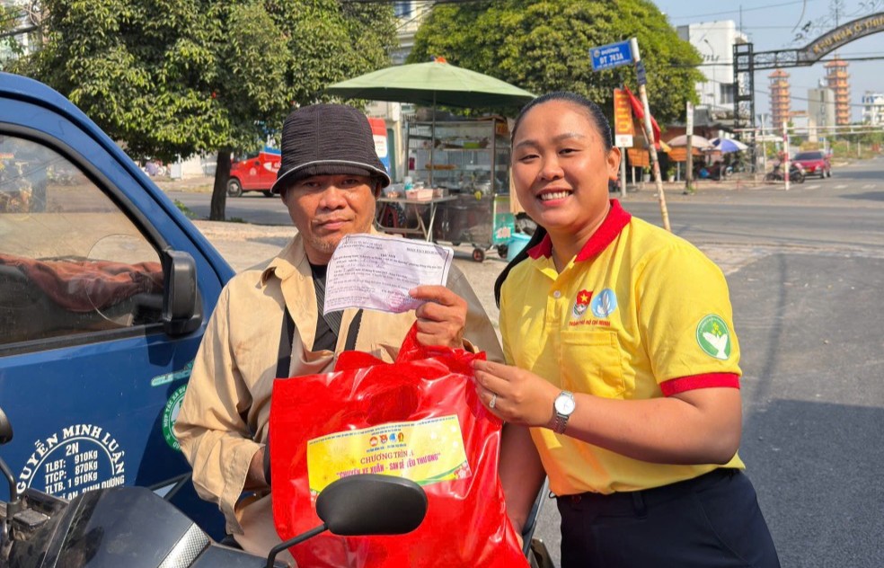 Xuân sẻ chia khẳng định trò xung kích tuổi trẻ TP Hồ Chí Minh