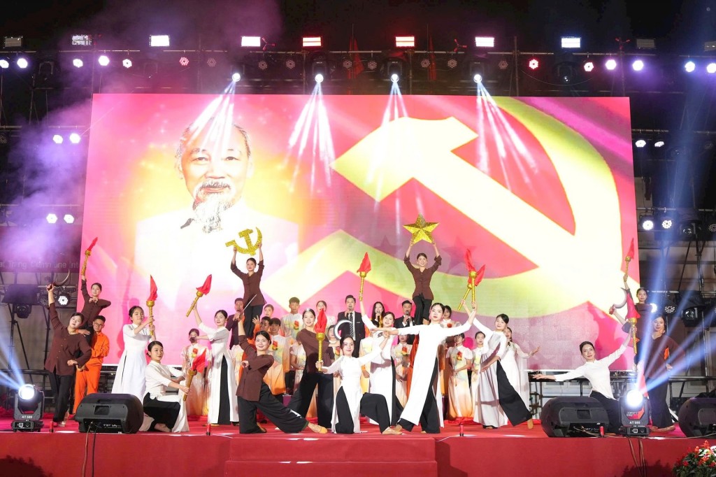 Bản hòa ca của niềm tin, lòng tự hào và khát vọng vươn lên