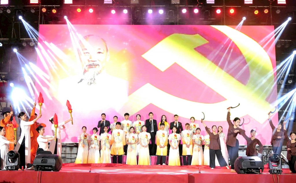 Bản hòa ca của niềm tin, lòng tự hào và khát vọng vươn lên