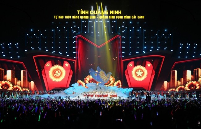 Tự hào theo Đảng quang vinh - Quảng Ninh vươn mình cất cánh