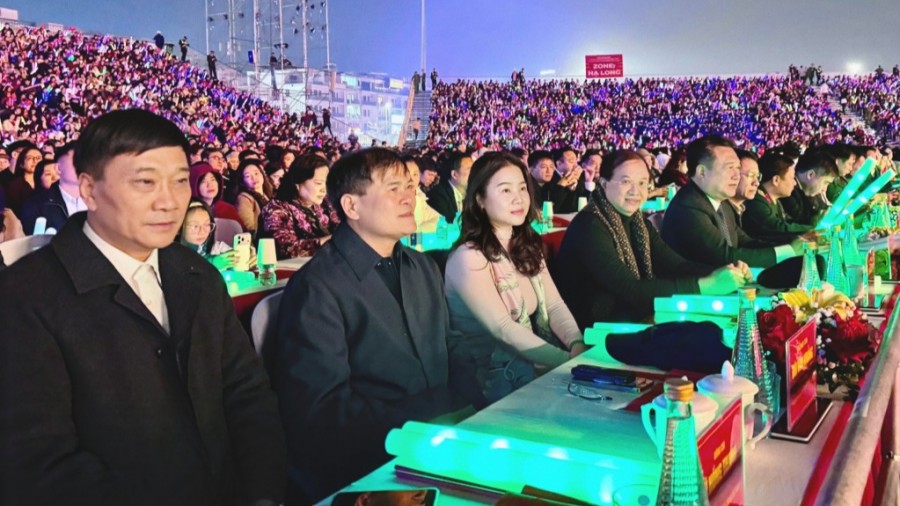 Tự hào theo Đảng quang vinh - Quảng Ninh vươn mình cất cánh