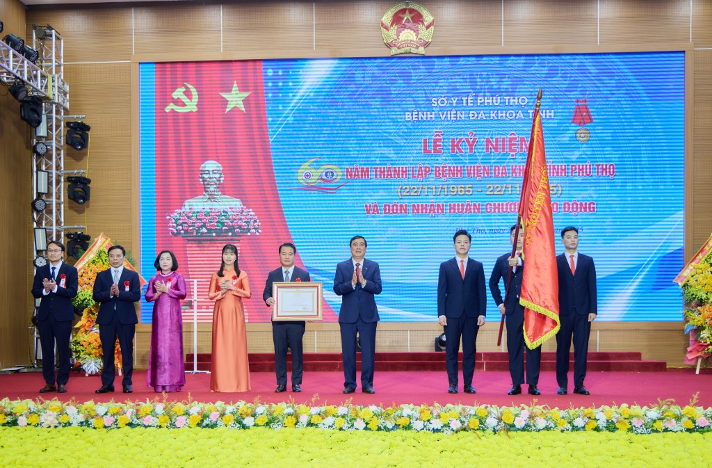 Xây dựng Bệnh viện đa khoa tỉnh Phú Thọ trở thành hạng đặc biệt, đảm nhận chức năng vùng Xây dựng Bệnh viện đa khoa tỉnh Phú Thọ trở thành hạng đặc biệt, đảm nhận chức năng vùng