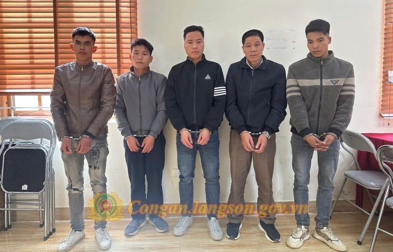 Lạng Sơn: Công an xã Khánh Khê bắt quả tang nhóm đối tượng đánh bạc