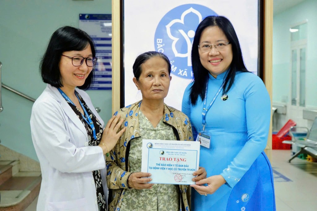 TP Hồ Chí Minh cấp thẻ BHYT miễn phí cho một người dân TP Hồ Chí Minh cấp thẻ BHYT miễn phí cho một người dân