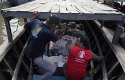 Quỹ GE Vernova Foundation tài trợ 200.000 USD hỗ trợ công tác phục hồi sau lũ lụt kéo dài tại Việt Nam và Indonesia