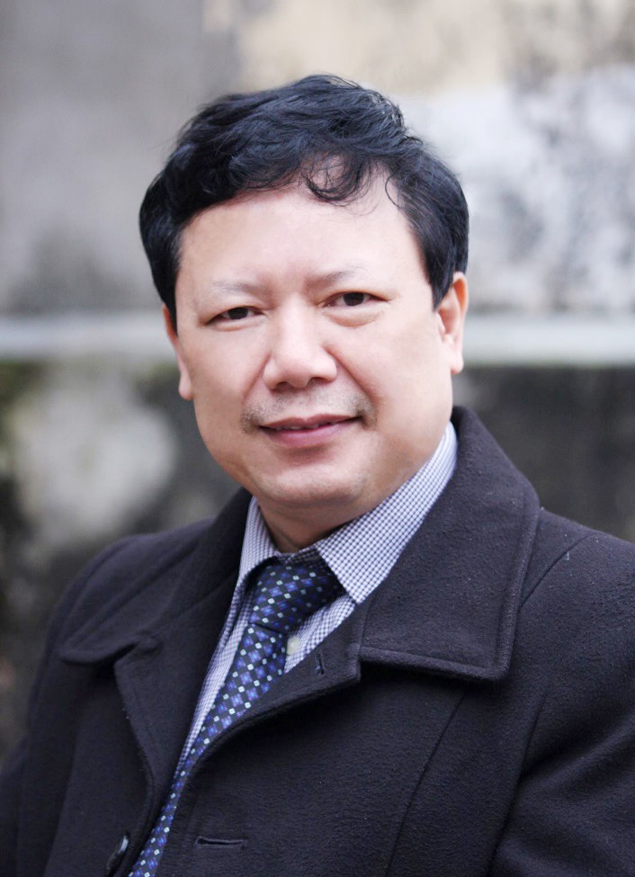 “Việt Nam dưới ánh cờ hồng” - khúc chính ca của niềm tin, trí tuệ và khát vọng dân tộc “Việt Nam dưới ánh cờ hồng” - khúc chính ca của niềm tin, trí tuệ và khát vọng dân tộc