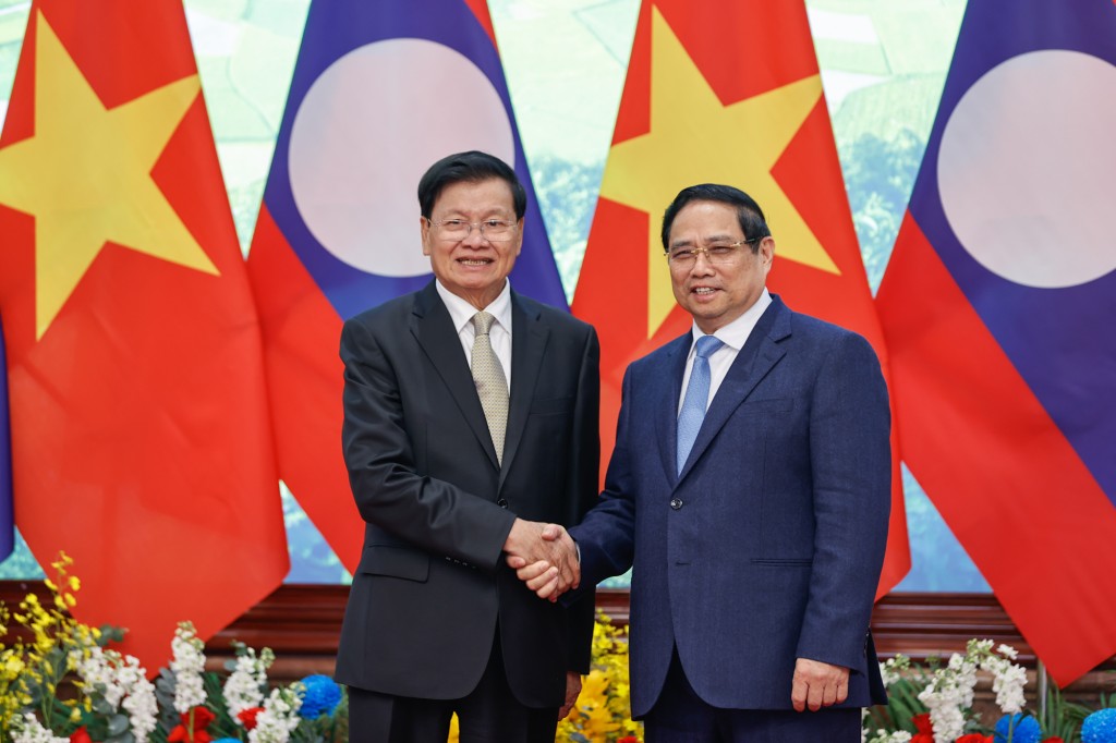 Thủ tướng Chính phủ Phạm Minh Chính hội kiến với đồng chí Thongloun Sisoulith, Tổng Bí thư Ban Chấp hành Trung ương Đảng Nhân dân cách mạng Lào, Chủ tịch nước Cộng hoà Dân chủ Nhân dân Lào - Ảnh: VGP/Nhật Bắc