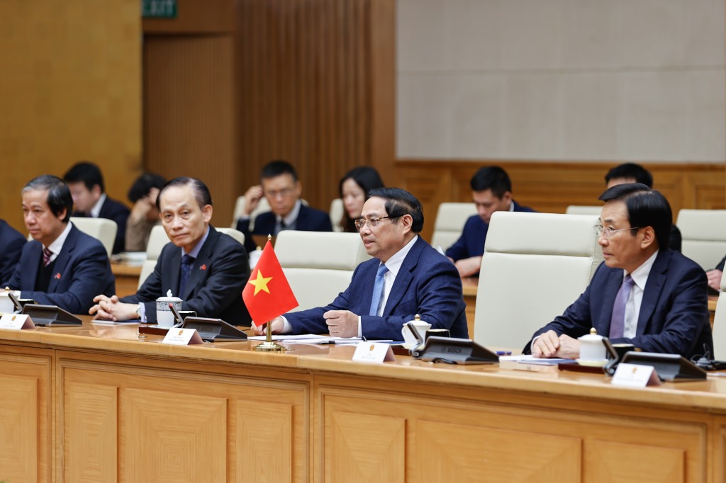 Thủ tướng Chính phủ Phạm Minh Chính khẳng định Chính phủ Việt Nam sẽ tiếp tục khuyến khích, tạo điều kiện thuận lợi để doanh nghiệp Việt Nam đầu tư hiệu quả, bền vững tại Lào; đồng thời đề nghị hai bên tăng cường phối hợp tháo gỡ khó khăn, vướng mắc, tạo môi trường thuận lợi cho thương mại song phương - Ảnh: VGP/Nhật Bắc