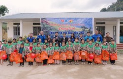 Xuân ấm đến với điểm trường vùng cao Kiến Thiết