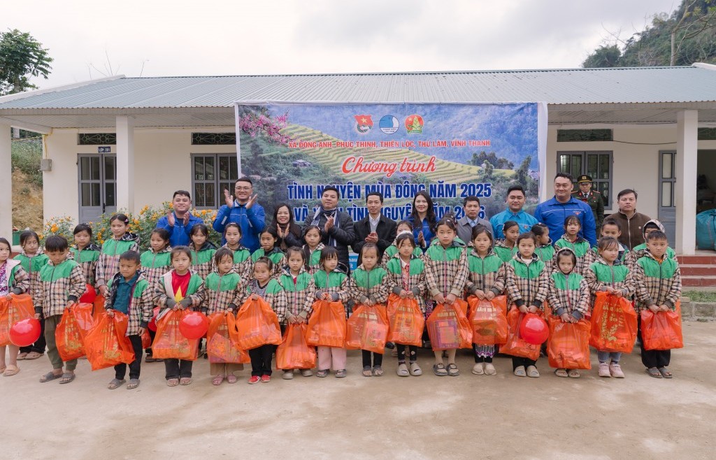 Xuân ấm đến với điểm trường vùng cao Kiến Thiết