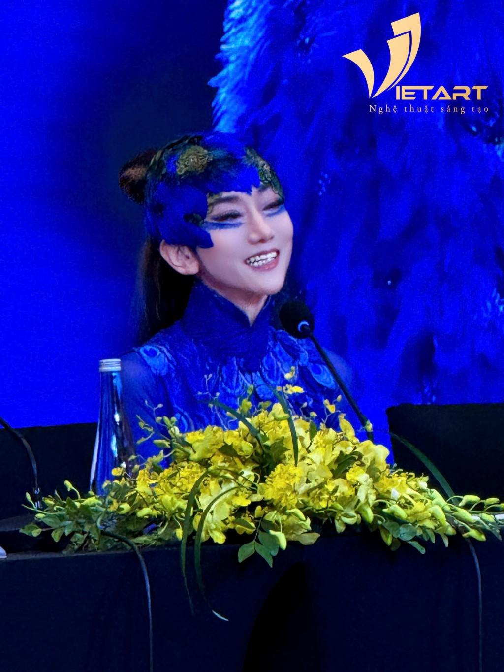 Nghệ sĩ Dương Lệ Bình trẻ trung ở tuổi 67