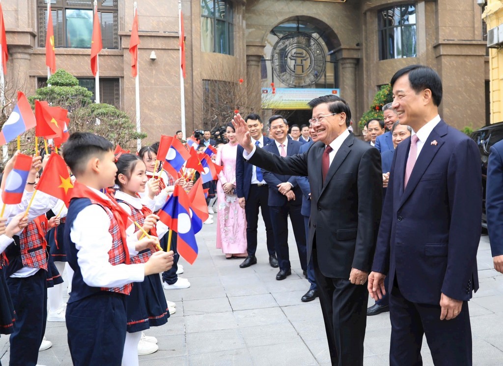 Vun đắp, phát triển mối quan hệ đặc biệt Việt Nam - Lào