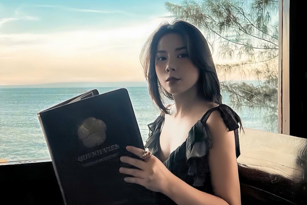 Nhiều bạn trẻ bày tỏ sự quan tâm, đồng tình với chính sách khuyến khích kết hôn sớm nhưng cũng đặt ra không ít điều kiện đi kèm. Nhiều bạn trẻ bày tỏ sự quan tâm, đồng tình với chính sách khuyến khích kết hôn sớm nhưng cũng đặt ra không ít điều kiện đi kèm.