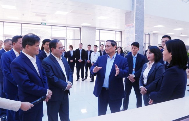 Cán bộ Trung tâm hành chính công phải chủ động, tận tâm phục vụ Nhân dân