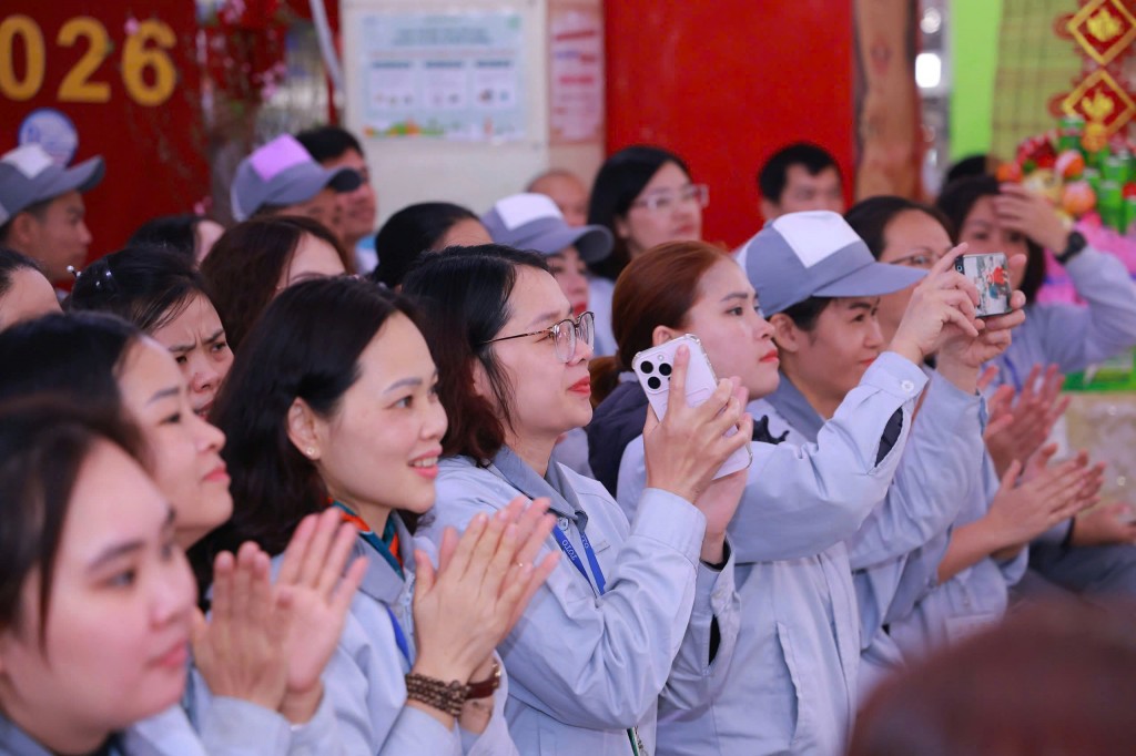 Công đoàn Thủ đô mang Tết ấm đến người lao động