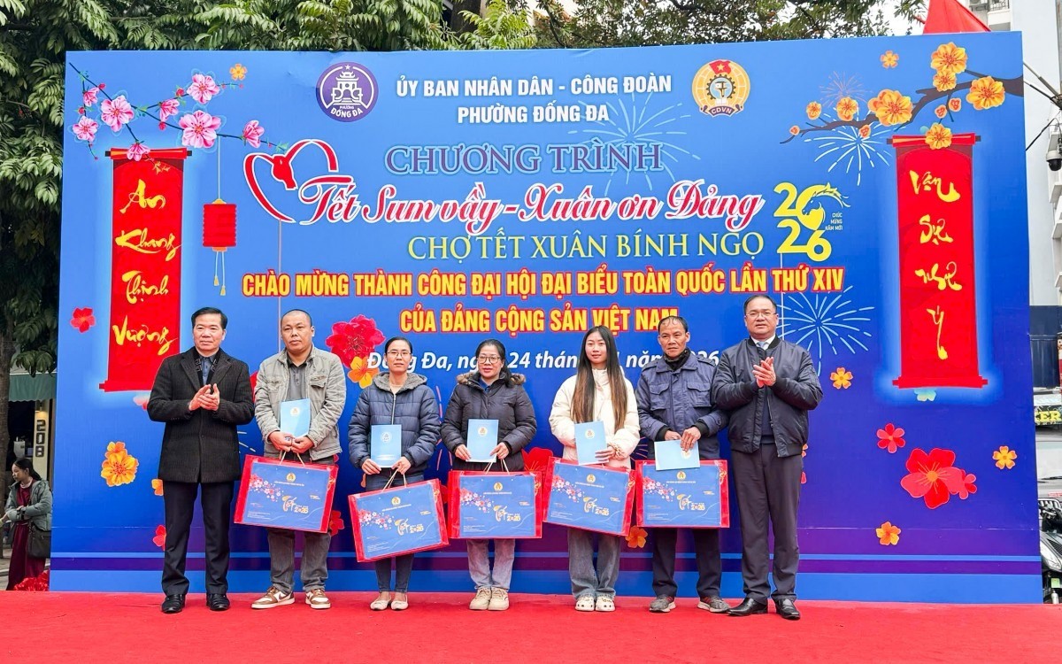 Công đoàn Thủ đô mang Tết ấm đến người lao động
