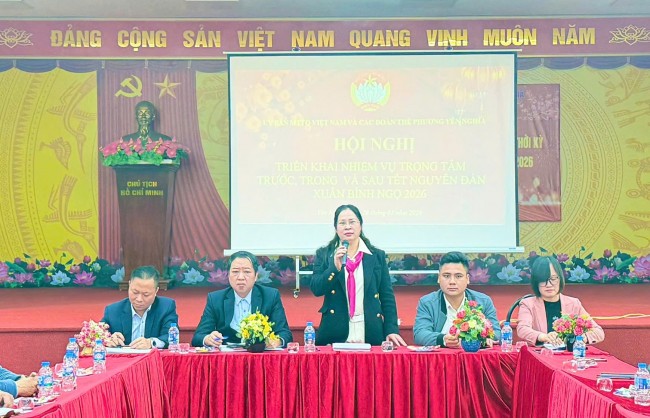 Mặt trận phường Yên Nghĩa chăm lo Tết cho hộ nghèo