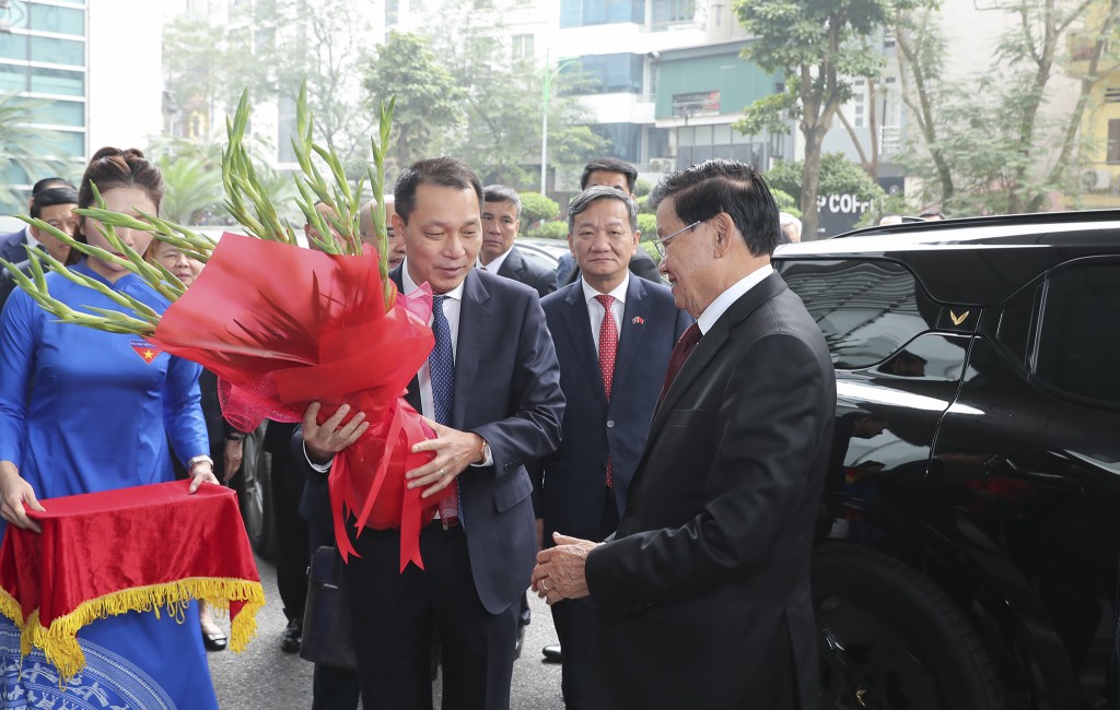 Tổng Bí thư, Chủ tịch nước CHDCND Lào thăm EVN, thúc đẩy hợp tác năng lượng Việt Nam - Lào