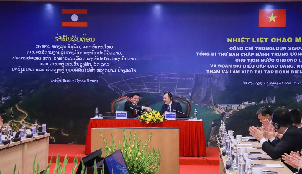 Tổng Bí thư, Chủ tịch nước Lào thăm Tập đoàn Điện lực Việt Nam Theo dõi Báo Pháp Luật Tp HCM trên Google News 27/01/2026 17:37 AN HIỀN (PLO)- Tổng Bí thư, Chủ tịch nước Lào Thongloun Sisoulith ghi nhận việc EVN đã hỗ trợ bán điện cho một số địa phương của