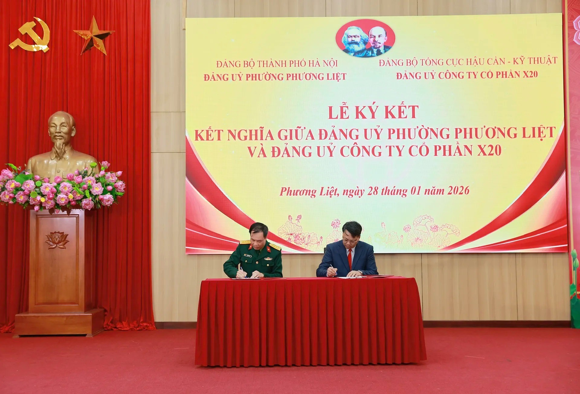 Lễ ký kết kết nghĩa giữa Đảng ủy phường Phương Liệt và Đảng ủy Công ty Cổ phần X20