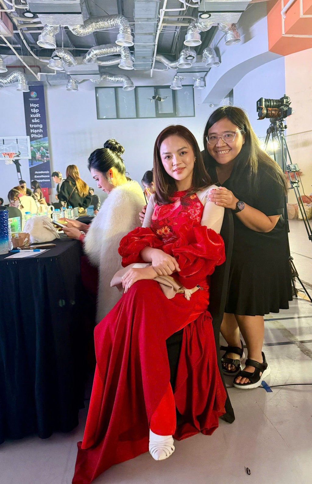 Đạo diễn Hoàng Trúc và diễn viên Thu Quỳnh Đạo diễn Hoàng Trúc và diễn viên Thu Quỳnh