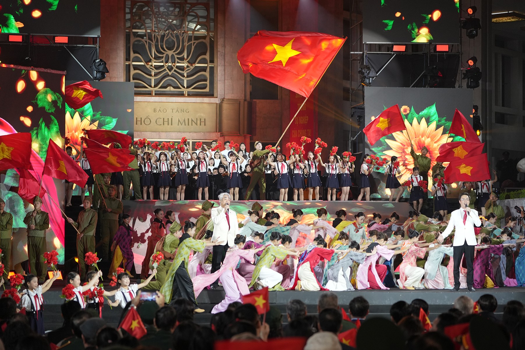 Cảm xúc lắng đọng tại cầu truyền hình 