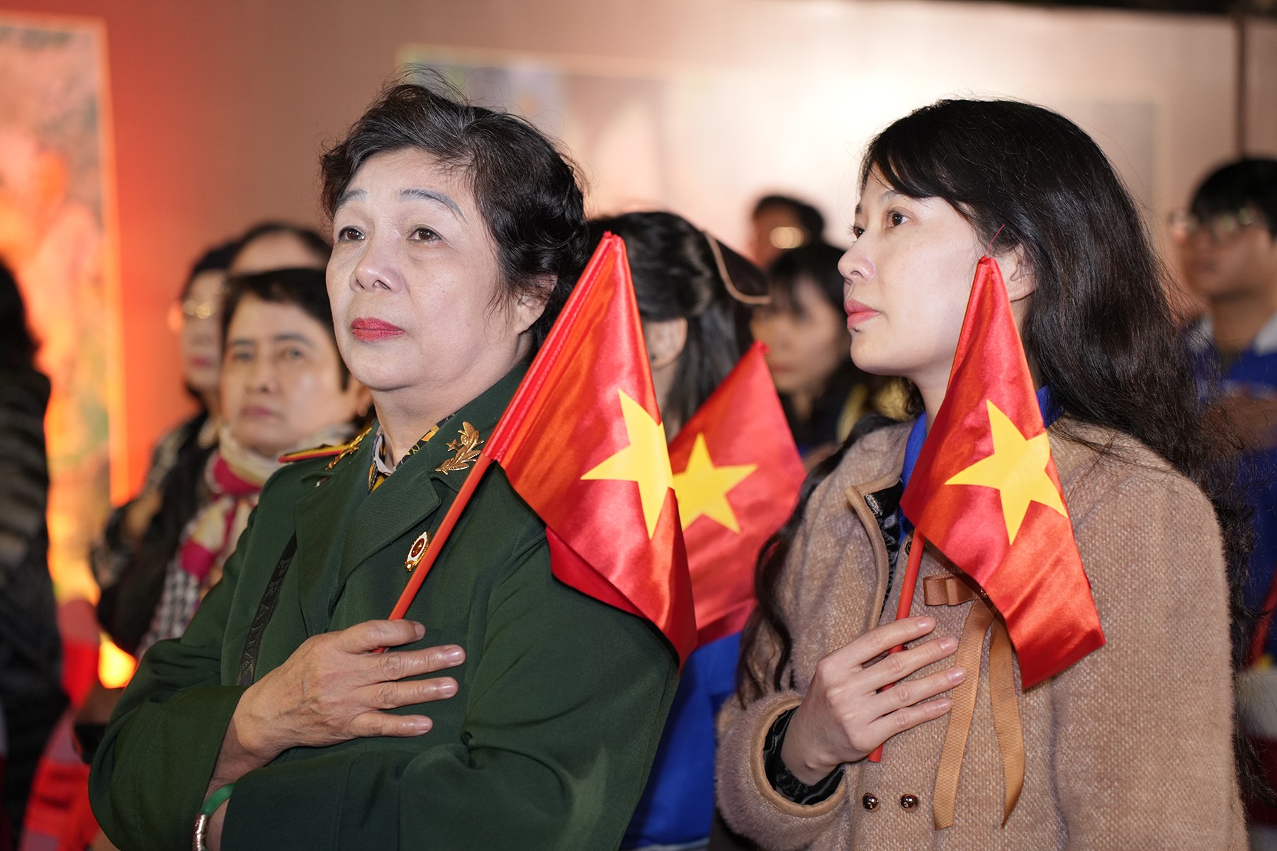 Cảm xúc lắng đọng tại cầu truyền hình Hai tay xây dựng một sơn Cảm xúc lắng đọng tại cầu truyền hình Hai tay xây dựng một sơn