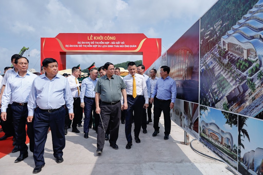 Thủ tướng Phạm Minh Chính đã dự lễ khởi công khu đô thị hỗn hợp Bãi Đất Đỏ và Khu đô thị hỗn hợp du lịch sinh thái Núi Ông Quán - hai trong số 21 dự án APEC được phê duyệt - Ảnh: VGP/Nhật Bắc