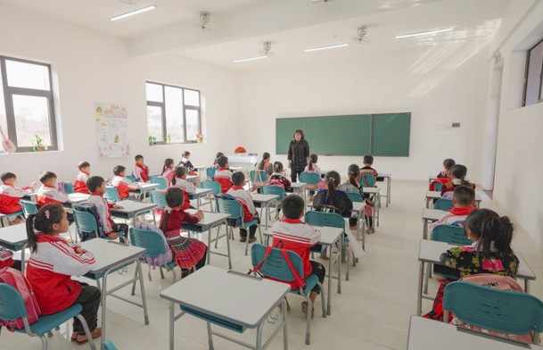 Xây trường nơi biên giới: Gieo nền tri thức, giữ vững phên dậu Tổ quốc