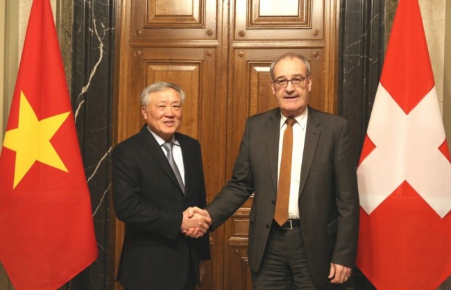 Việt Nam mong muốn tăng cường hợp tác với Thụy Sĩ trong phát triển trung tâm tài chính quốc tế