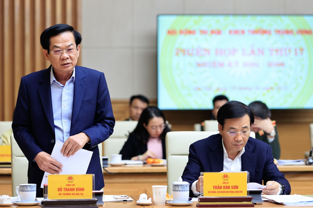 Bộ trưởng Bộ Nội vụ Đỗ Thanh Bình báo cáo - Ảnh: VGP/Nhật Bắc Bộ trưởng Bộ Nội vụ Đỗ Thanh Bình báo cáo - Ảnh: VGP/Nhật Bắc