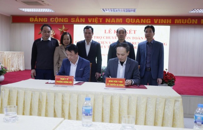 Mang y học cổ truyền và y học hiện đại về gần dân