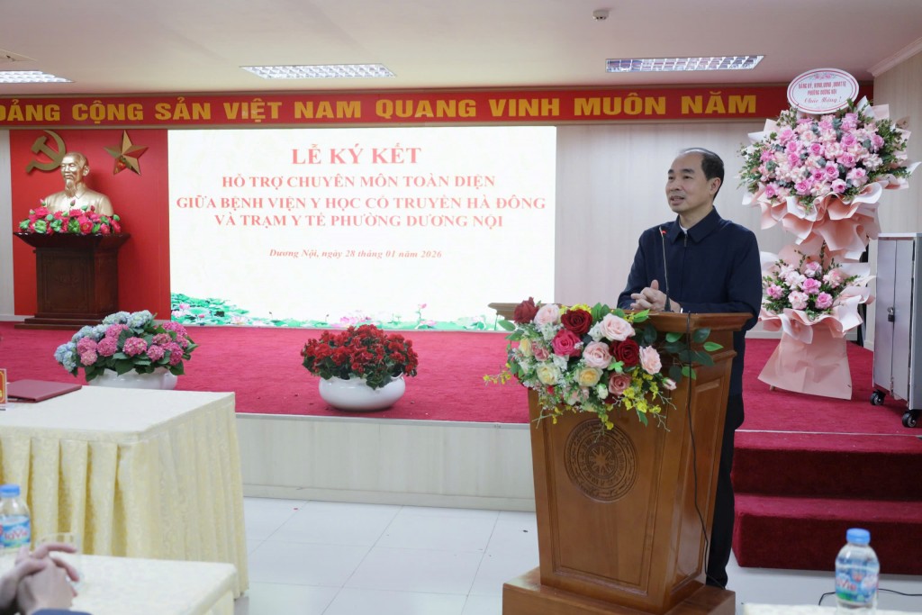 Mang y học cổ truyền và y học hiện đại về gần dân