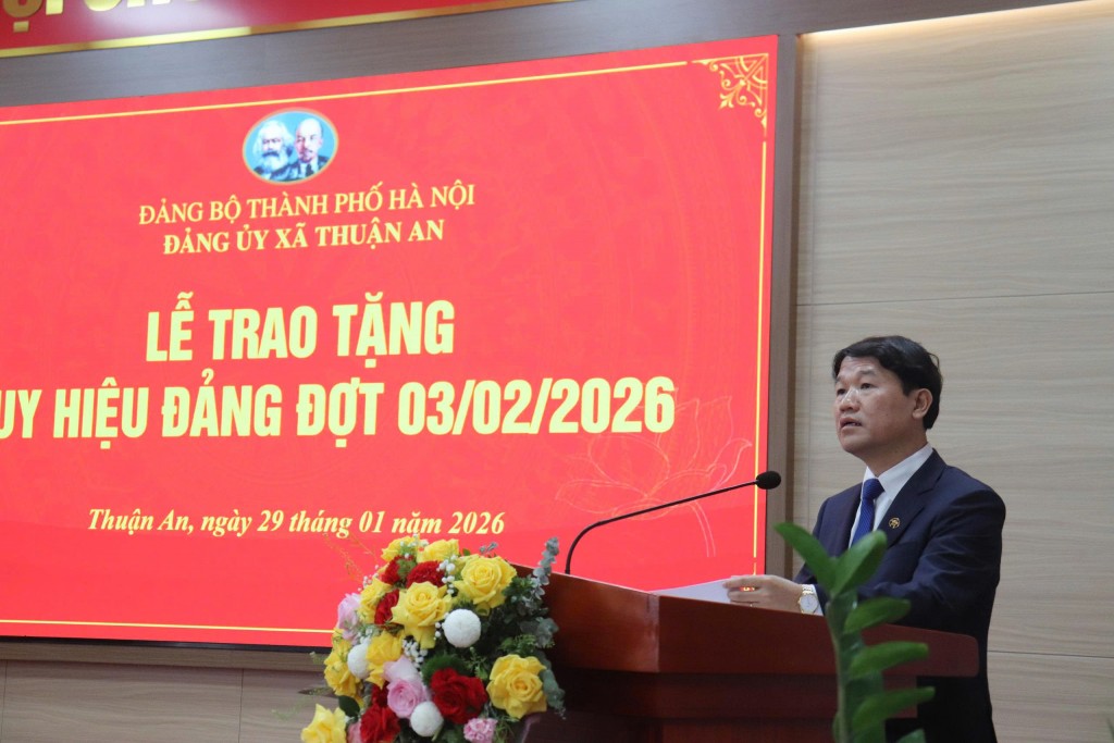 Xã Thuận An trao tặng 49 Huy hiệu Đảng đợt 3/2/2026