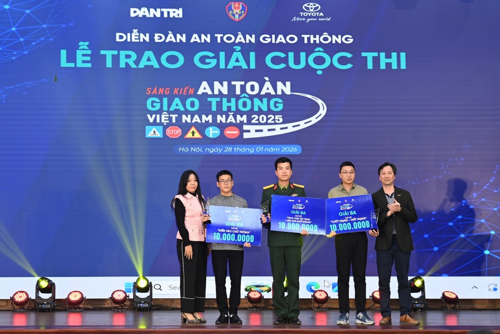 Lễ trao giải Chương trình Sáng kiến an toàn giao thông Việt Nam 2025