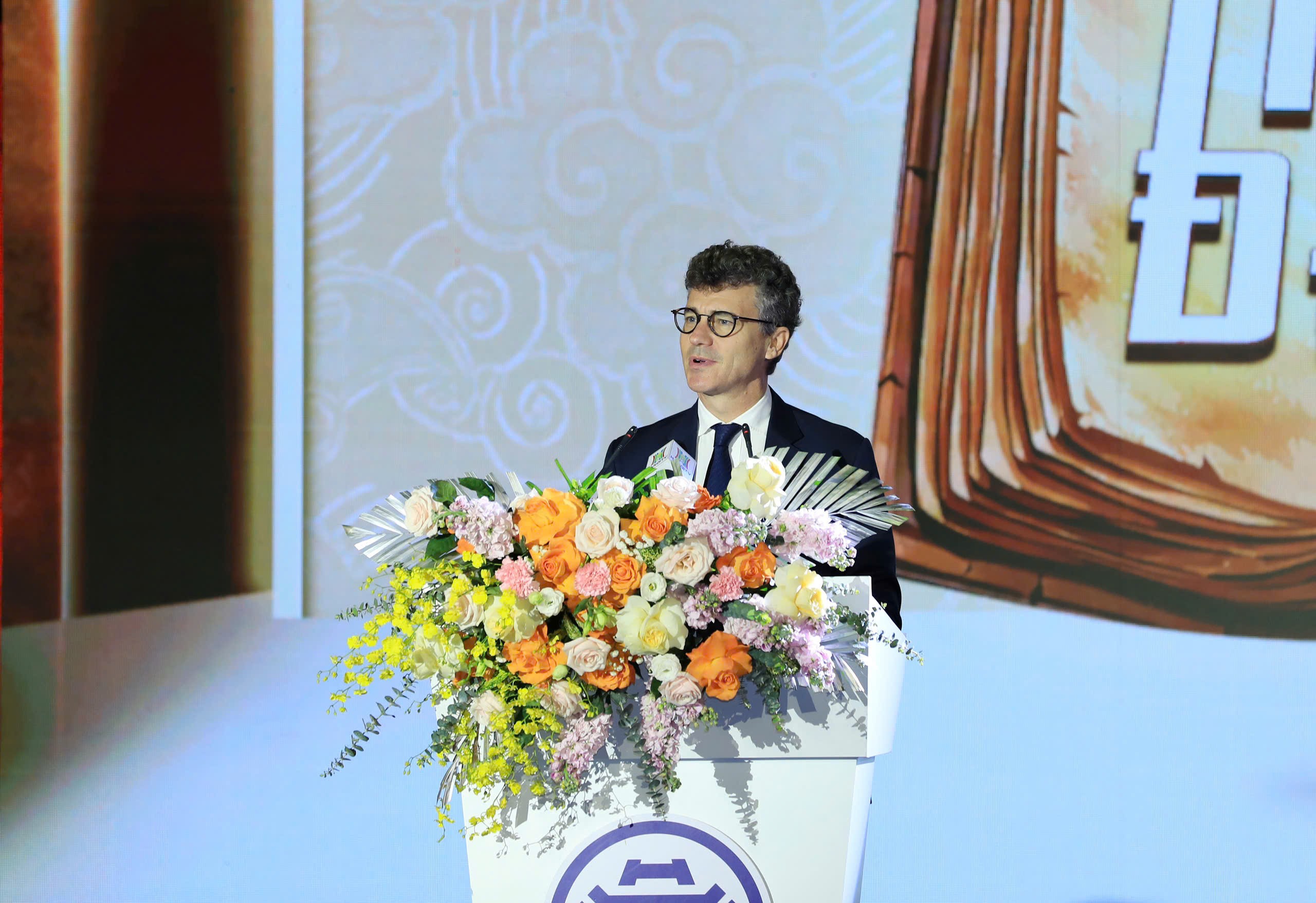 Trưởng Đại diện UNESCO tại Việt Nam Jonathan Wallace Baker phát biểu tại buổi lễ Trưởng Đại diện UNESCO tại Việt Nam Jonathan Wallace Baker phát biểu tại buổi lễ