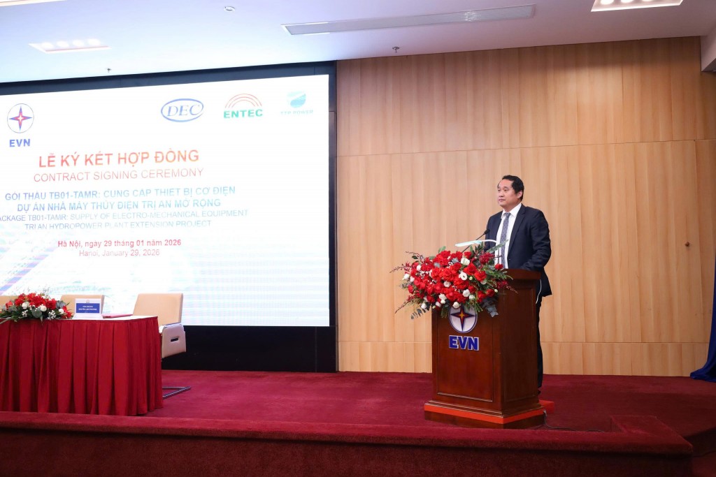 PTGĐ EVN Phạm Hồng Phương phát biểu (1) PTGĐ EVN Phạm Hồng Phương phát biểu (1)