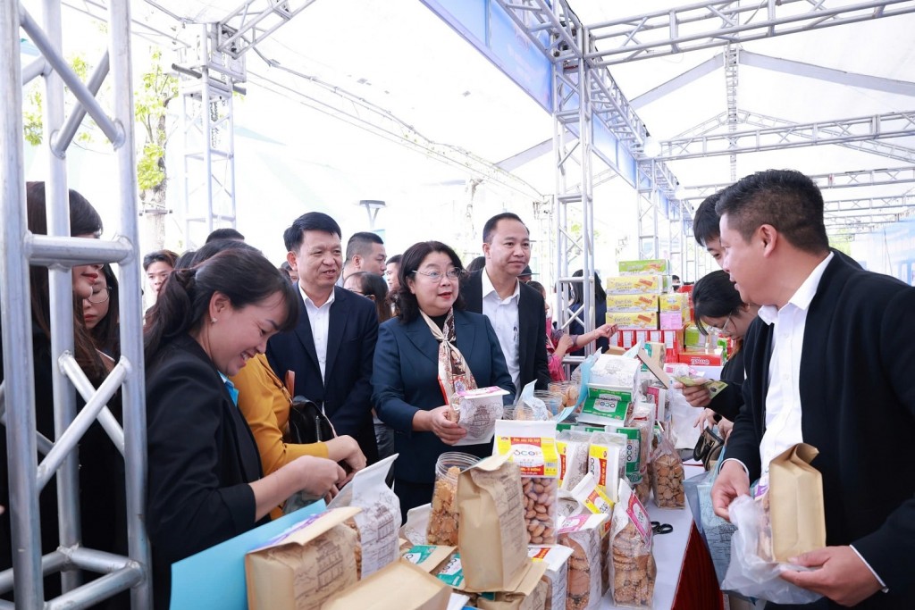 Công đoàn Thủ đô: Dệt sợi yêu thương, thắp lửa Xuân ấm