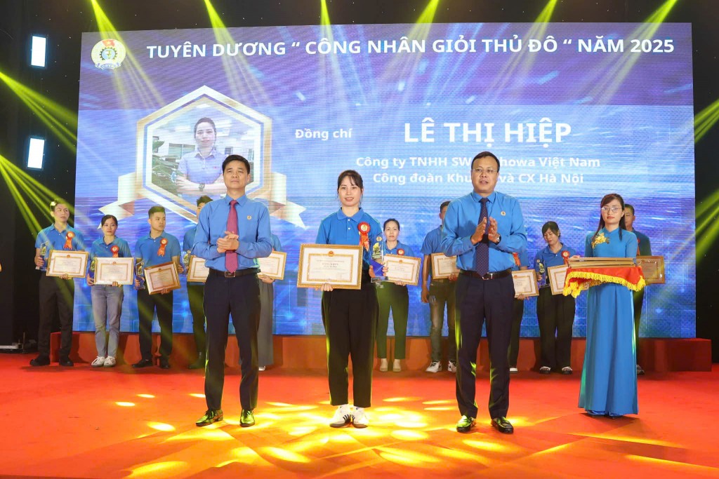 “Bóng hồng” ngát hương từ tinh thần không bao giờ bỏ cuộc “Bóng hồng” ngát hương từ tinh thần không bao giờ bỏ cuộc