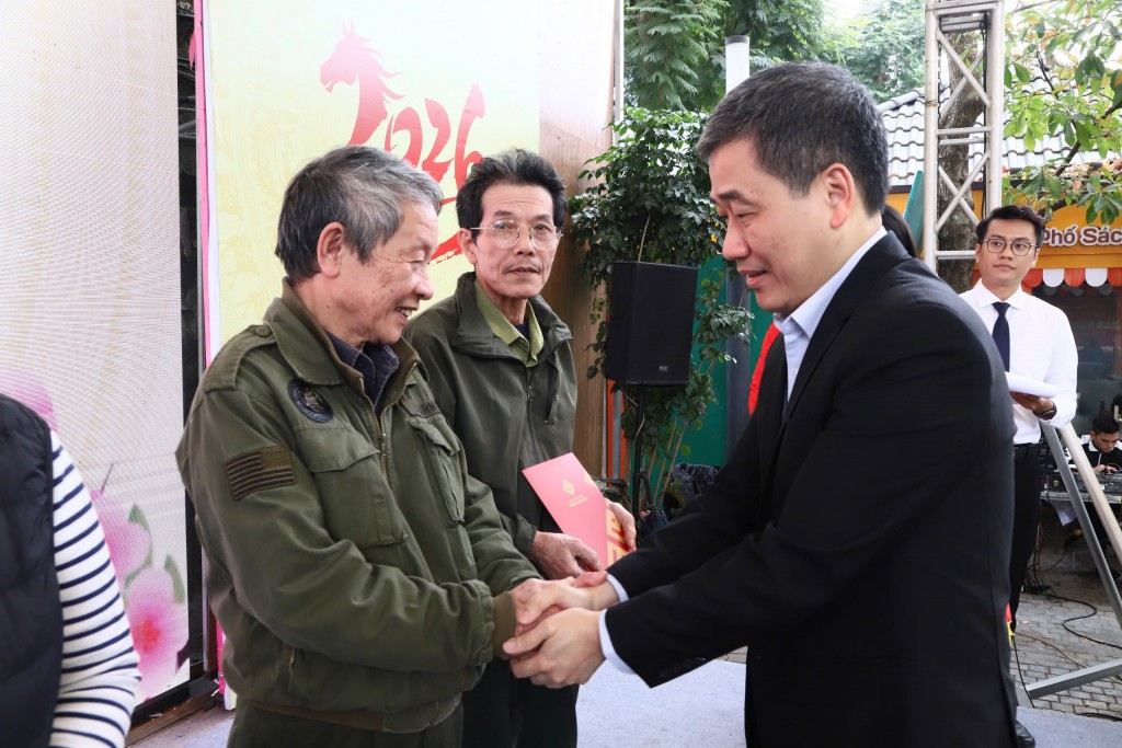 Ấm áp “Tết nhân ái, Xuân yêu thương” tại phường Cửa Nam Ấm áp “Tết nhân ái, Xuân yêu thương” tại phường Cửa Nam