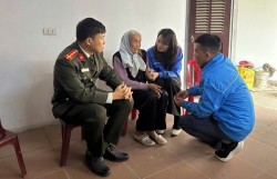 Giữ ấm Tết bằng những bước chân thanh niên