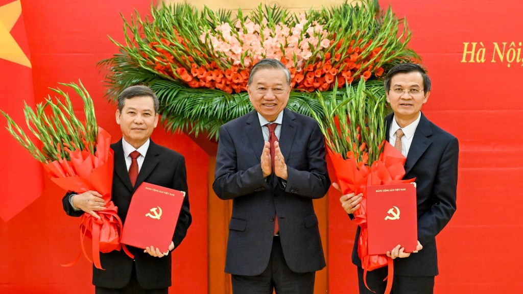 Bổ nhiệm Trưởng Ban Nội chính Trung ương và Giám đốc Học viện Chính trị quốc gia Hồ Chí Minh Bổ nhiệm Trưởng Ban Nội chính Trung ương và Giám đốc Học viện Chính trị quốc gia Hồ Chí Minh