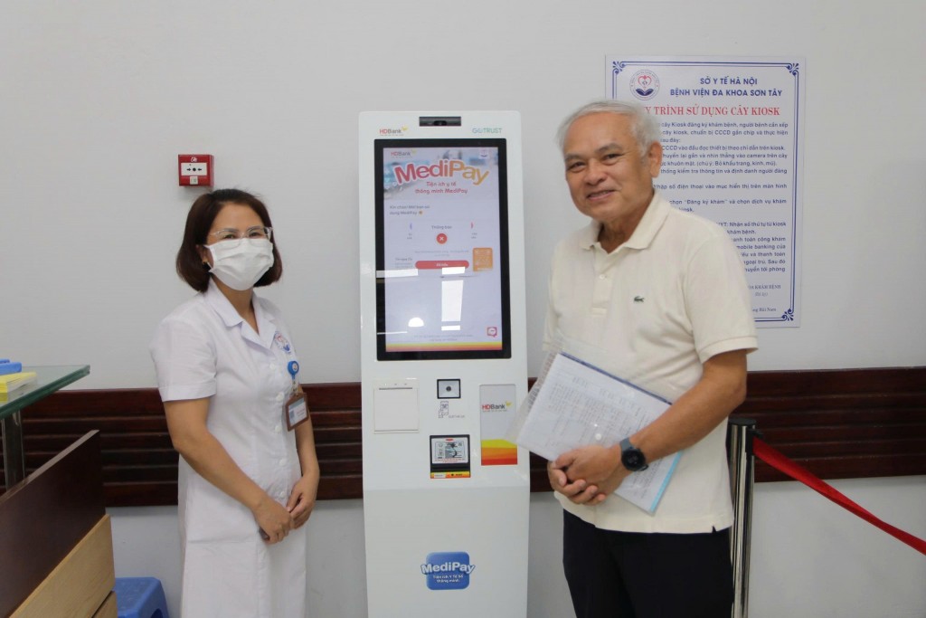 Bệnh viên đa khoa Sơn Tây sử dụng cây Kiosk trong đăng ký khám chữa bệnh