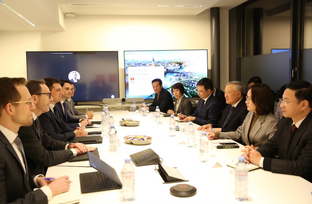 Lãnh đạo Sygnum khẳng định đang và sẽ tiếp tục tìm hiểu cơ hội đầu tư tại Việt Nam - Ảnh: VGP/Nguyễn Hoàng Lãnh đạo Sygnum khẳng định đang và sẽ tiếp tục tìm hiểu cơ hội đầu tư tại Việt Nam - Ảnh: VGP/Nguyễn Hoàng