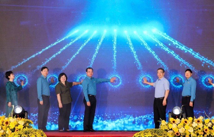 Khai mạc "Chợ Tết Công đoàn - Xuân 2026".