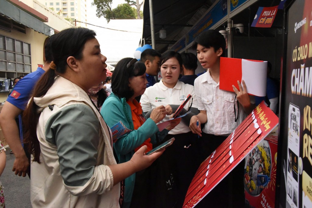Khai mạc Chợ Tết Công đoàn - Xuân 2026.